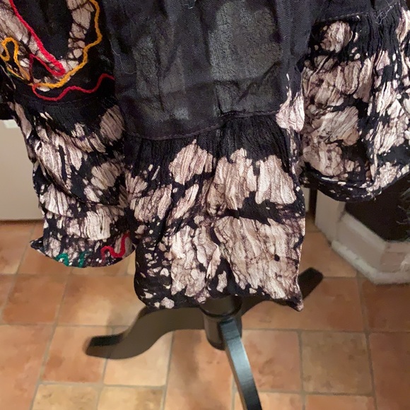 Black with Print Swim Suit Coverup - Picture 5 of 10